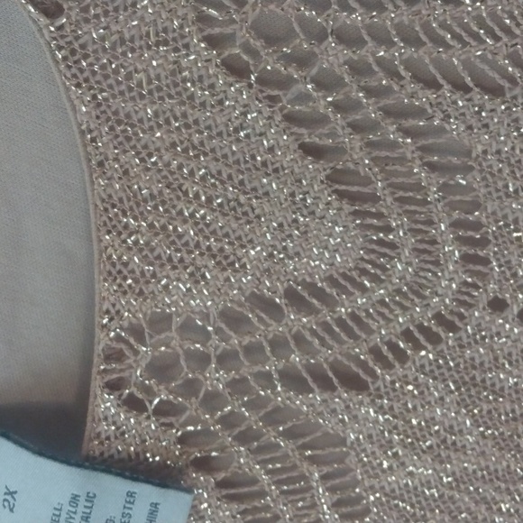 Beautiful Gold Tunic Size 2X - Picture 4 of 8